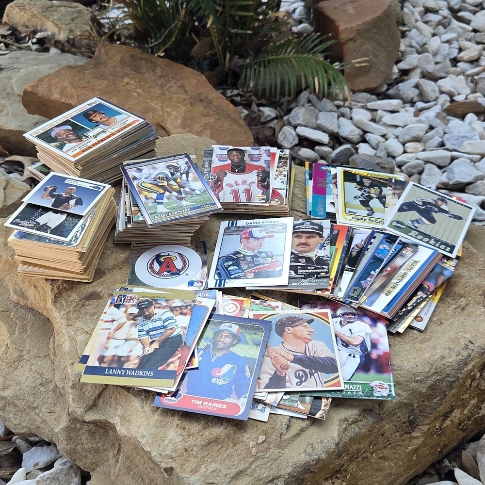 Topps Lot Over 300 Cards Baseball, Car racing, Boxing, Basketball, Golf, Hockey